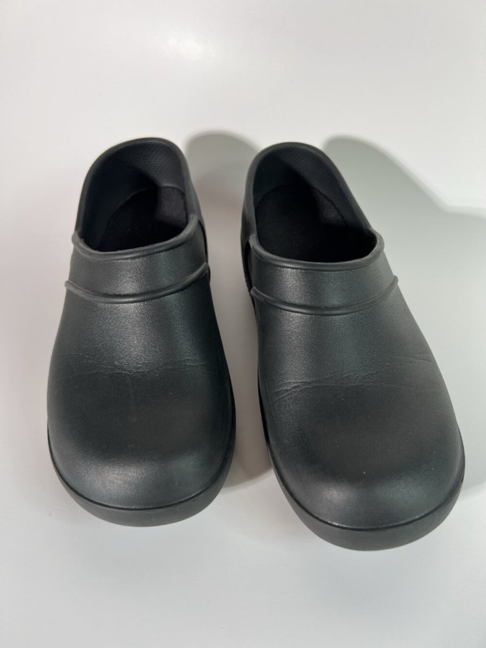 Crocs Neria Womens Size 8 Black Lightweight Comfort Work Clogs